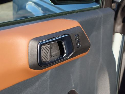 Used 2024 Ford Bronco Outer Banks image 19