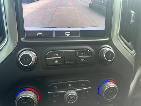 Used 2022 Chevrolet Silverado 1500 LT AWD/4WD image 19