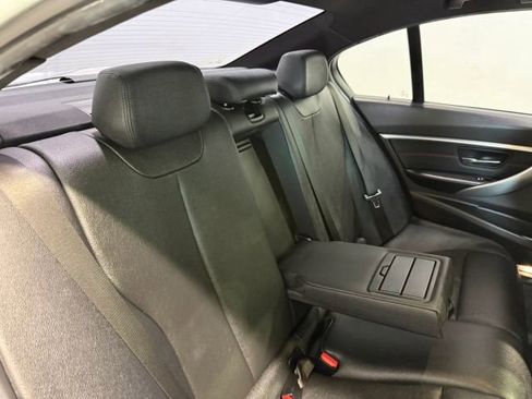 Used 2018 BMW 330i Sedan w/ Shadow Sport Edition image 29