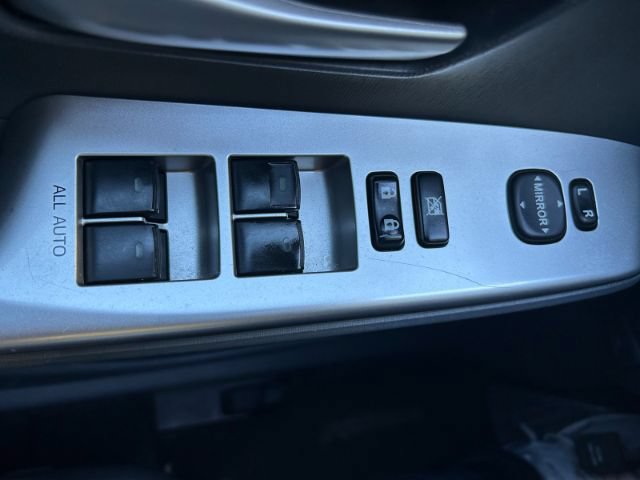 Used 2013 Toyota Prius V Five FWD image 17