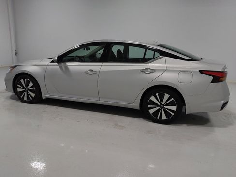 Used 2022 Nissan Altima 2.5 SL image 3