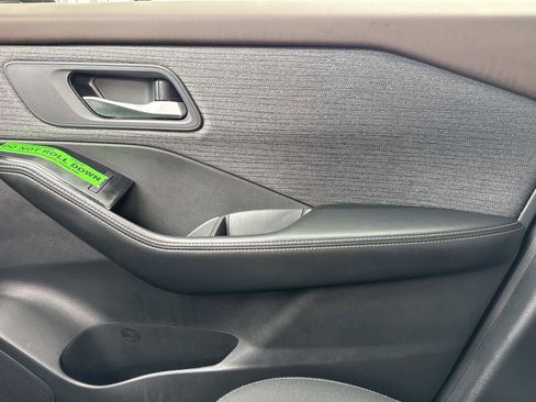 Used 2023 Nissan Rogue SV image 22