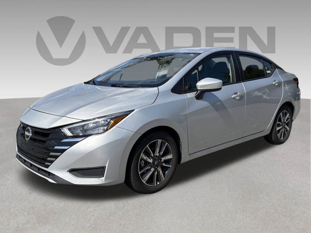 Used 2025 Nissan Versa SV FWD image 1