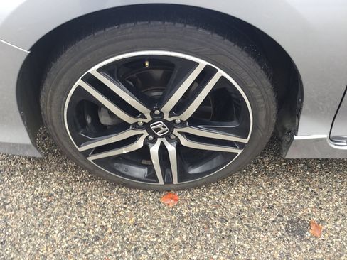 Used 2016 Honda Accord Touring image 13