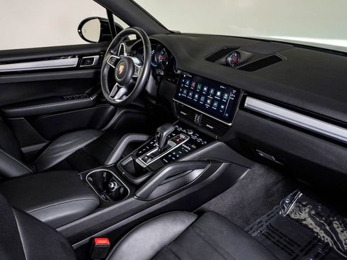 Certified 2023 Porsche Cayenne S Platinum image 14