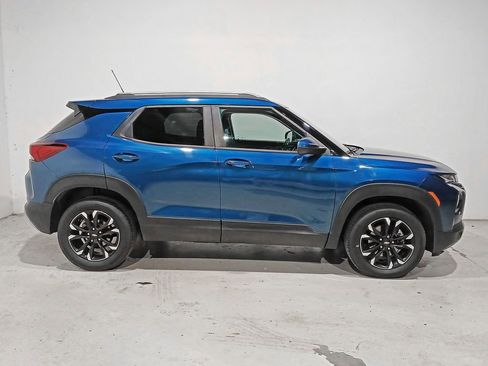 Used 2021 Chevrolet TrailBlazer LT w/ Sun and Liftgate Package AWD/4WD image 7