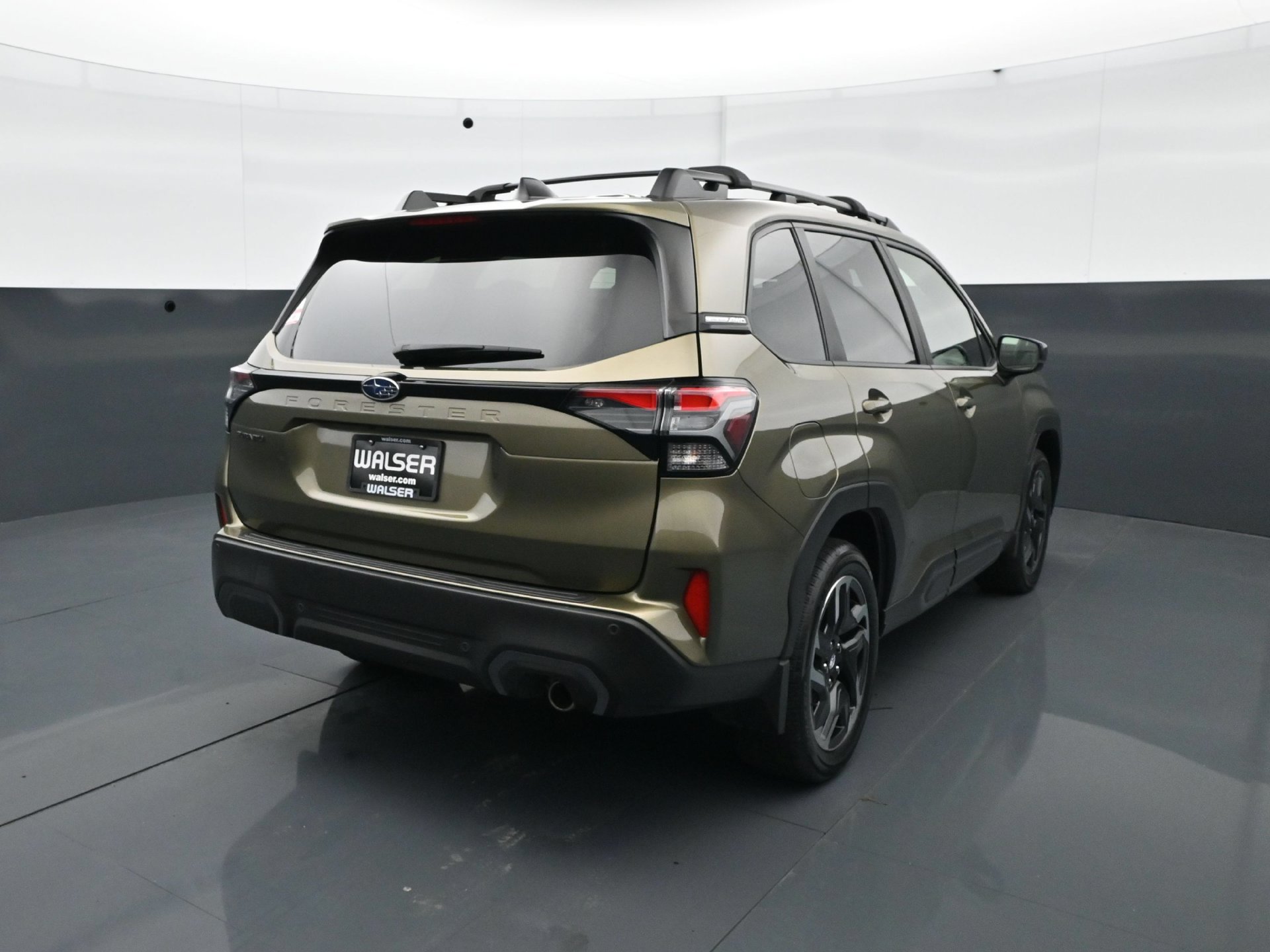 Used 2025 Subaru Forester Limited AWD/4WD image 6