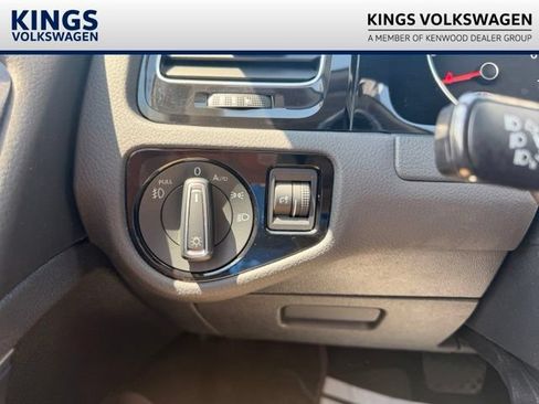 Used 2015 Volkswagen Golf SEL FWD image 21