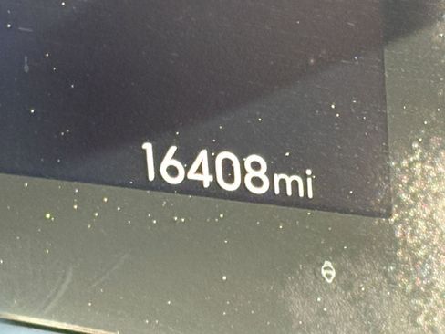 Used 2025 Buick Envista Sport Touring image 38