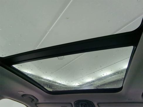 Used 2023 Jeep Grand Cherokee w/ Luxury Tech Group II image 21