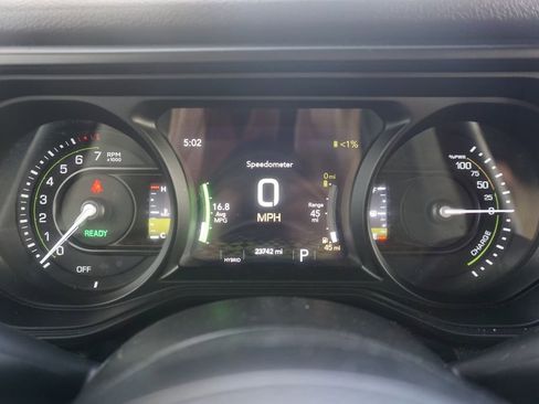 Used 2024 Jeep Wrangler Unlimited AWD/4WD image 5