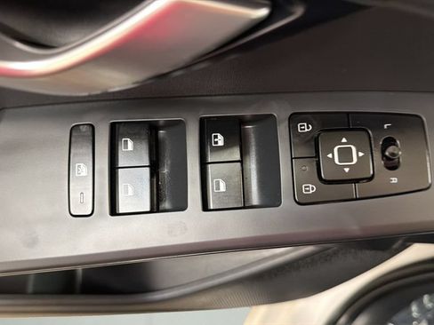 Used 2026 Kia Niro LX FWD image 16