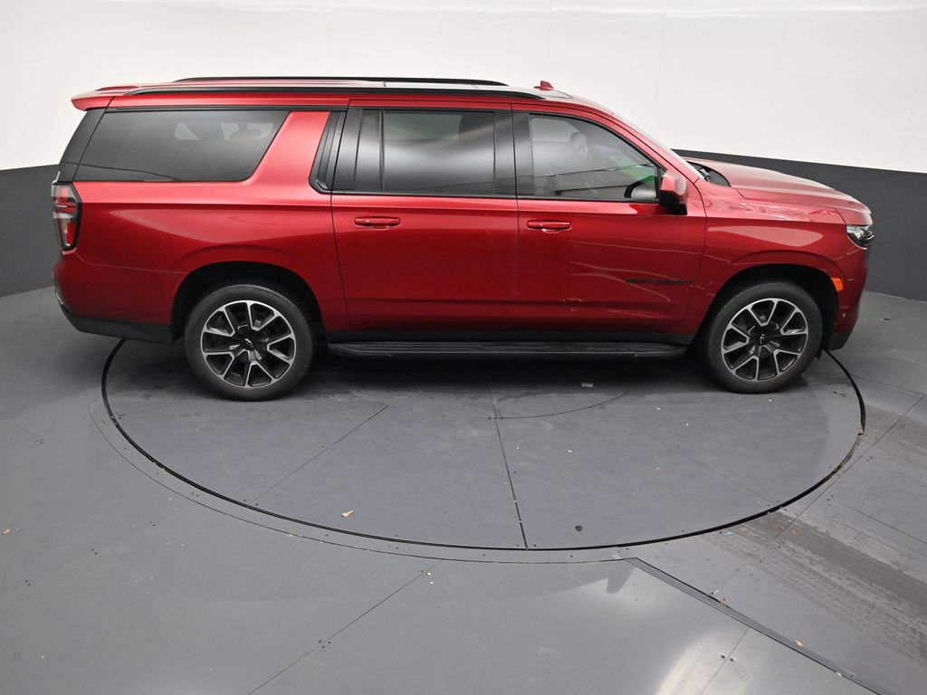Used 2021 Chevrolet Suburban RST AWD/4WD image 16