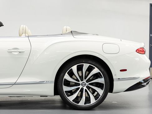 New 2026 Bentley Continental GTC AWD/4WD image 20