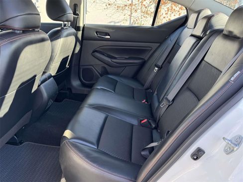 Used 2023 Nissan Altima 2.5 SR image 17