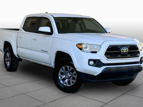 Used 2019 Toyota Tacoma SR5 image 3