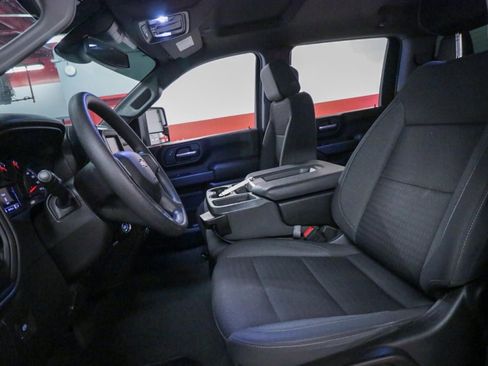 Used 2024 Chevrolet Silverado 2500 Custom w/ Custom Value Package image 15