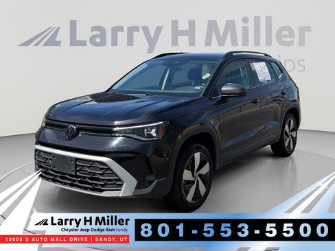 Used 2025 Volkswagen Taos S AWD/4WD image 1