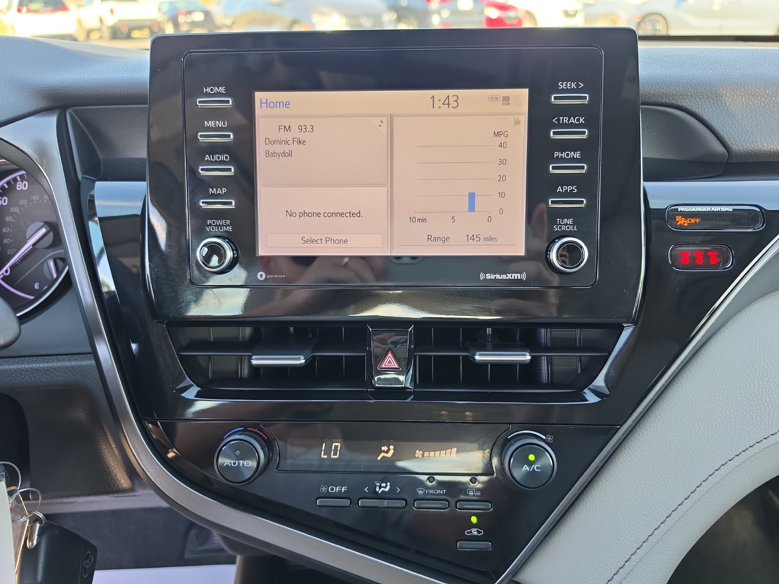 Used 2021 Toyota Camry SE FWD image 18