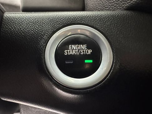 Used 2020 GMC Terrain SLE w/ Driver Convenience Package FWD image 17