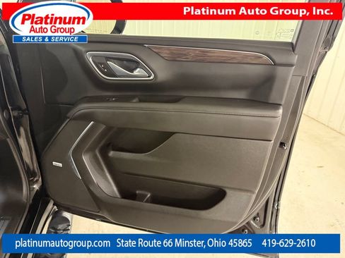 Used 2021 Chevrolet Suburban Z71 w/ Z71 Signature Package AWD/4WD image 45
