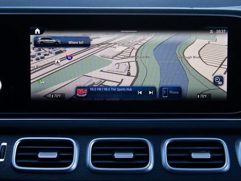 Used 2025 Mercedes-Benz GLS 450 4MATIC image 15