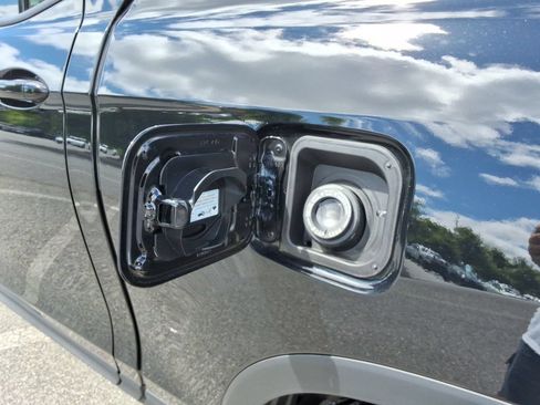 Used 2026 Honda Ridgeline Black Edition image 11