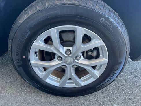 Used 2023 Jeep Grand Cherokee L Limited image 31