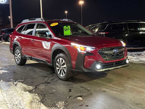 Used 2025 Subaru Outback Premium w/ Popular Package #1A image 3