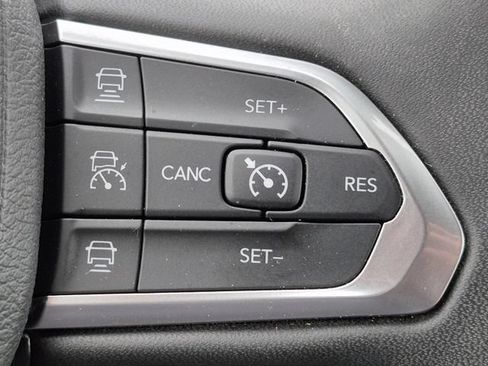 Certified 2025 Jeep Compass Trailhawk AWD/4WD image 13