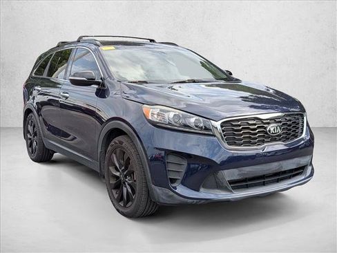 Used 2019 Kia Sorento S FWD image 4