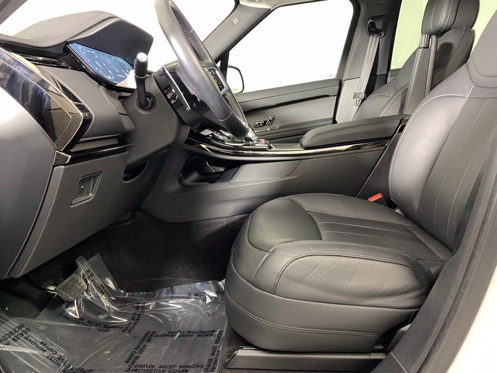 Used 2023 Land Rover Range Rover Sport SE AWD/4WD image 13