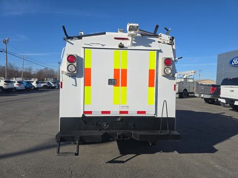 Used 2015 Chevrolet Silverado 3500 W/T image 12
