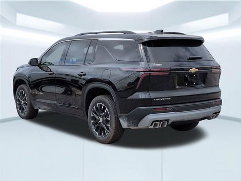 New 2026 Chevrolet Traverse LT w/ Sun and Wheel Package FWD image 4