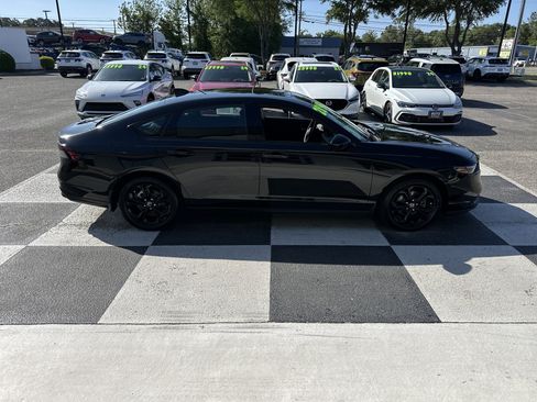 Used 2025 Honda Accord SE image 3