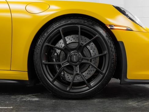 Used 2022 Porsche 911 GT3 RWD image 16