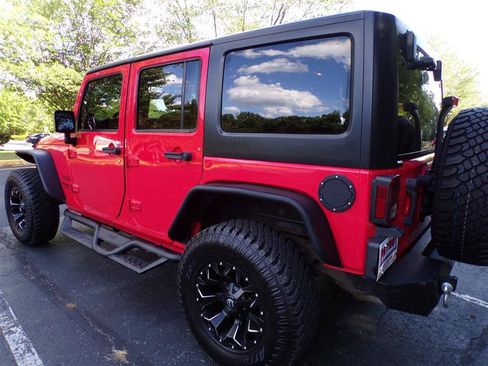 Used 2013 Jeep Wrangler Unlimited Sport AWD/4WD image 9