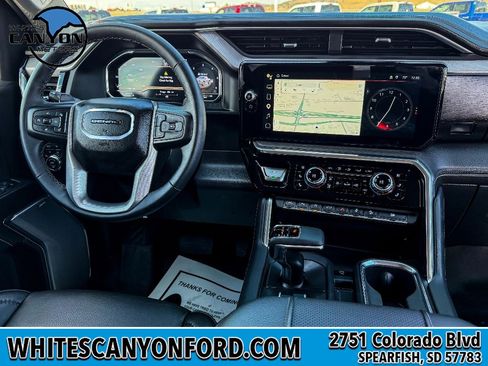 Used 2024 GMC Sierra 1500 Denali w/ Technology Package AWD/4WD image 8