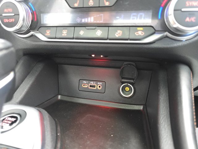 Used 2023 Nissan Sentra SR w/ SR Premium Package FWD image 39