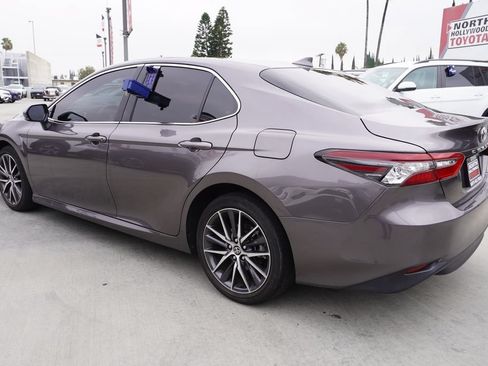 Used 2023 Toyota Camry XLE FWD image 5