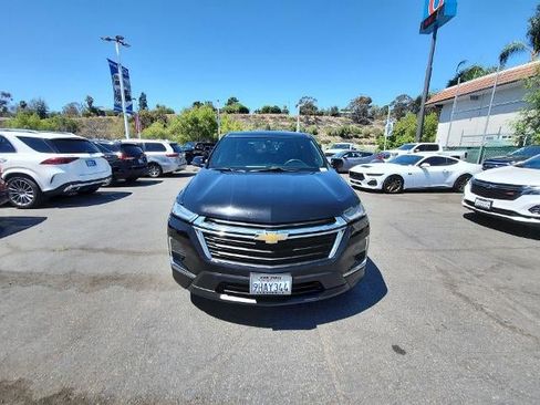 Used 2023 Chevrolet Traverse LS FWD image 3