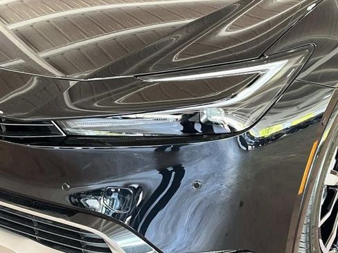 New 2026 Toyota Prius Plug-In Hybrid FWD image 10