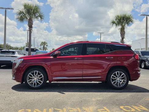 Used 2023 GMC Terrain Denali AWD/4WD image 3
