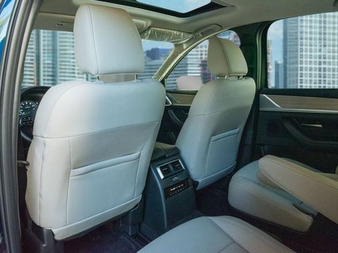 New 2025 MAZDA CX-90 3.3 Turbo w/ Preferred Package image 18