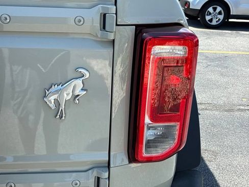 Used 2025 Ford Bronco 4-Door AWD/4WD image 15
