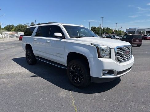Used 2018 GMC Yukon XL SLT w/ Premium Edition RWD image 5
