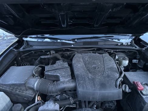 Used 2019 Toyota Tacoma TRD Sport image 23