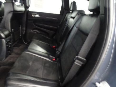 Used 2018 Jeep Grand Cherokee Altitude image 4