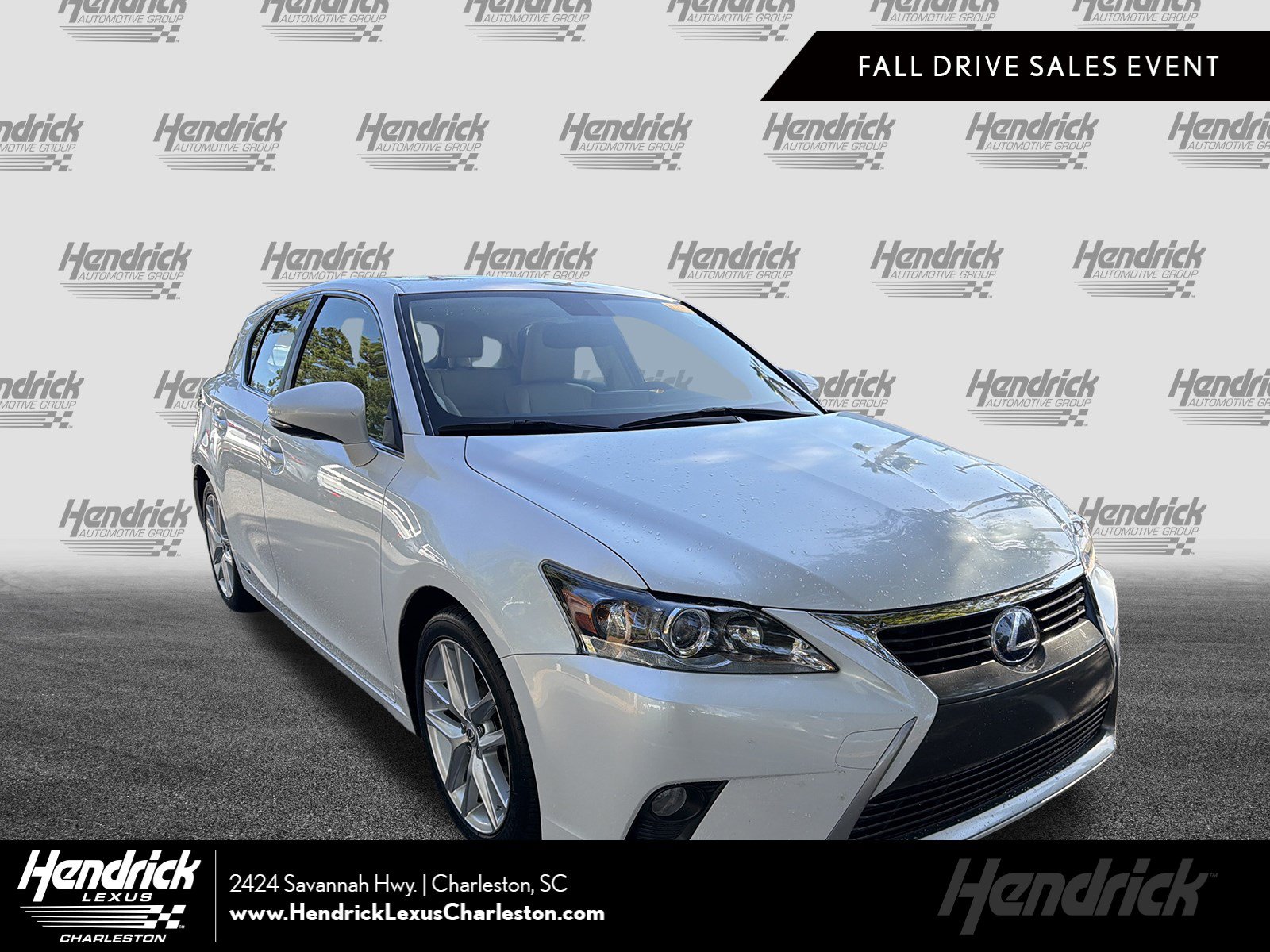 Used 2015 Lexus CT 200h w/ Navigation Package FWD image 1
