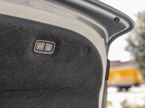 Certified 2022 Porsche Taycan 4S image 30